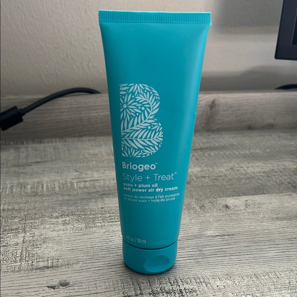 Briogeo Style + Treat Soft Power Air Dry Cream - Teal